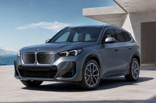 BMW iX1